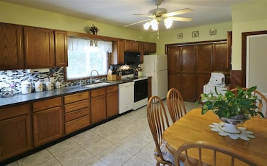 650 Fourth Ave, Berlin, NH 03570 - photo 5