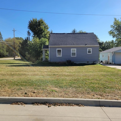 3403 Rownd St, Cedar Falls, IA 50613 - photo 4