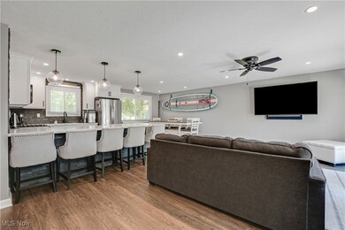 3806 Commodore Cove W unit 51, Aurora, OH 44202 - photo 6