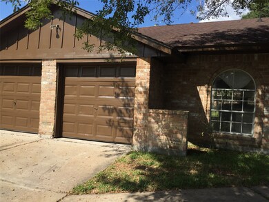 2222 Deerhurst Ln, Houston, TX 77088 - photo 2