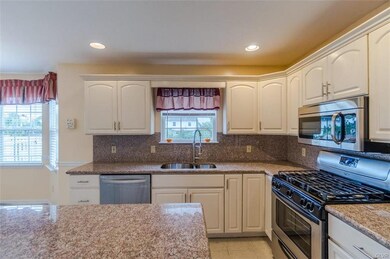 Kitchen w/6 Burner Gas Stove