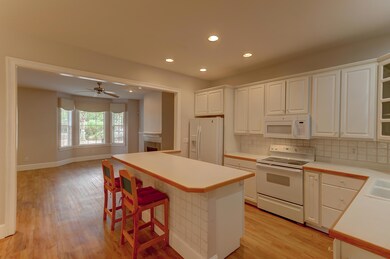 720 Natchez (43)