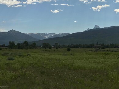 939 Paiute St, Driggs, ID 83422 - photo 3