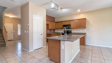 1283 E Lark St-8