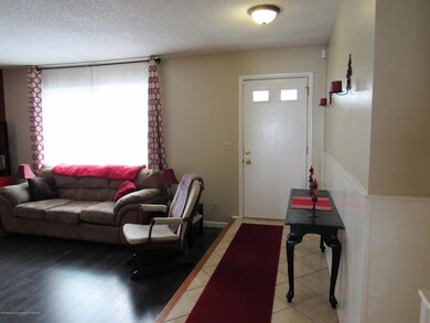 Foyer Next To LR