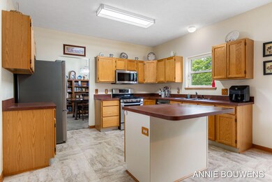 82-web-or-mls-10852-thornberry-way
