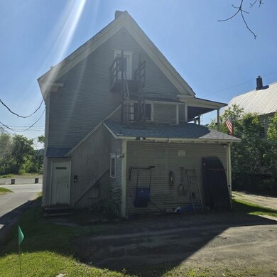 663 Railroad St, Saint Johnsbury, VT 05819 - photo 5