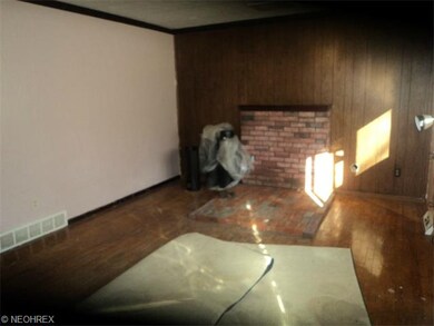 832 W Shore Blvd, Sheffield Lake, OH 44054 - photo 6