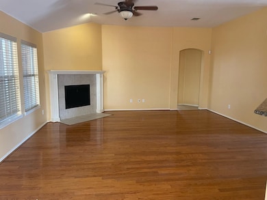 4418 Grantham Dr, Garland, TX 75043 - photo 5