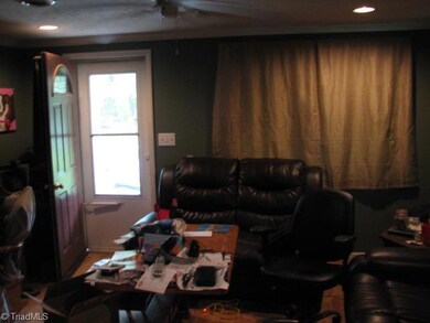 604 Friendly Acres Rd, Asheboro, NC 27205 - photo 3