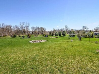 9492 Spring Hollow Ct, Dexter, MI 48130 - photo 4