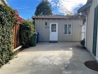 22018 Martinez St, Woodland Hills, CA 91364 - photo 2
