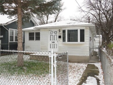 1352 Maple Ave, Niagara Falls, NY 14305 - photo 2