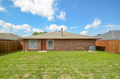 9506 Carmalee St, Houston, TX 77075 - photo 7