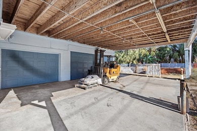 12689 Bayshore Ave, Cedar Key, FL 32625 - photo 7