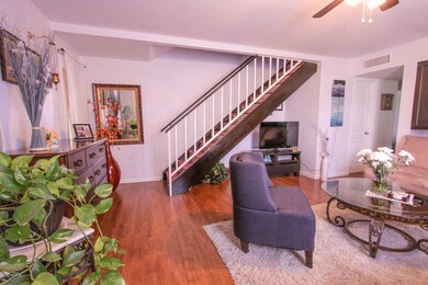 2841 E Tracy LN 1-6