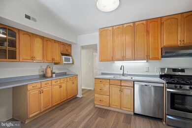 1627 Parkcrest Cir unit 9D/100, Reston, VA 20190 - photo 4