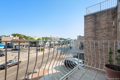 71-05 Cooper Ave unit 2, Glendale, NY 11385 - photo 3