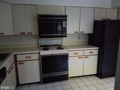 2901 Fallstaff Rd unit 203, Baltimore, MD 21209 - photo 7