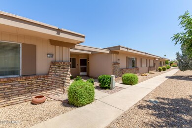 14042 N Palm Ridge Dr W unit 17H, Sun City, AZ 85351 - photo 2