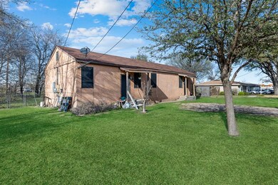 7712 Corina Dr, Fort Worth, TX 76108 - photo 2