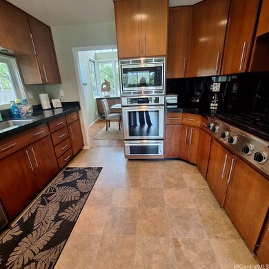 141 Mokumanu Dr, Kailua, HI 96734 - photo 4