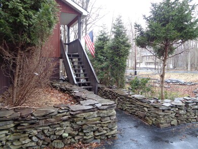 3220 Greenbriar Dr, East Stroudsburg, PA 18301 - photo 2