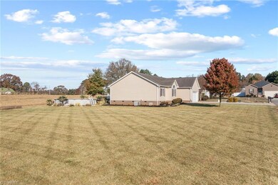 119 W Edinburgh Ct, Statesville, NC 28625 - photo 5