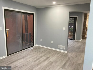 102 Riverbend Dr, North Brunswick, NJ 08902 - photo 5