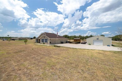 229 Oakley Cir, Weatherford, TX 76085 - photo 2