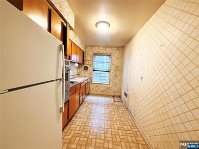 154 Bowers St unit 204, Jersey City, NJ 07307 - photo 7