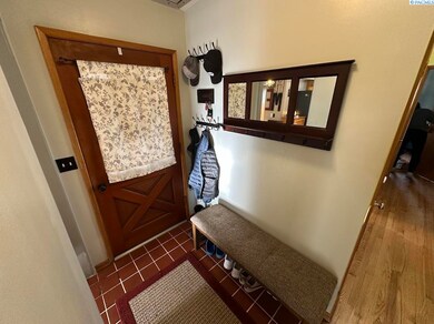 2002 Cedar St, Colfax, WA 99111 - photo 5