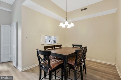 120 Roberts Ln unit 101, Alexandria, VA 22314 - photo 5