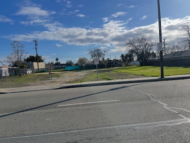 236 E Whitesbridge Ave, Fresno, CA 93706 - photo 6