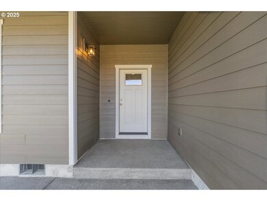 605 E Fourth St, Yamhill, OR 97148 - photo 5