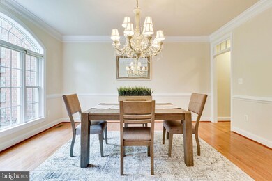 5832 Fitzhugh St, Burke, VA 22015 - photo 3