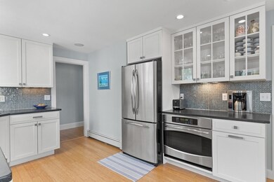 842 Chestnut St, Waban, MA 02468 - photo 5