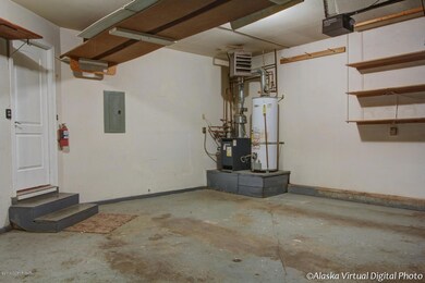 914 Jayme Ct, Anchorage, AK 99518 - photo 3