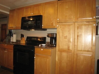 2 Blair St, Worcester, MA 01602 - photo 4