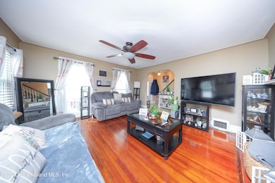 28 Trinity Place, Staten Island, NY 10310 - photo 4