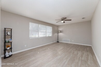 2746 Elisa Dr W, Jacksonville, FL 32216 - photo 5