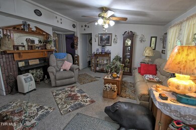 IMG_8962_3_4_easyHDR
