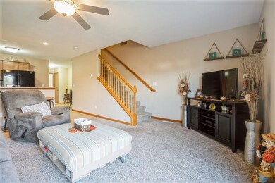 3620 Banar Dr SW unit E, Cedar Rapids, IA 52404 - photo 5