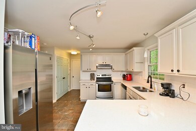 3606 Overview Dr, Fredericksburg, VA 22408 - photo 5