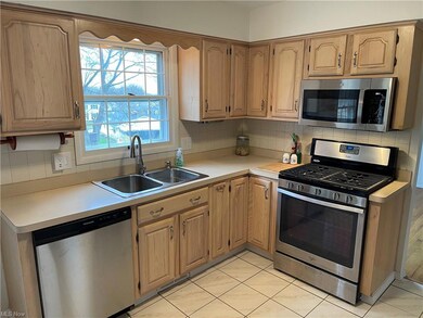 29335 Ridge Rd, Wickliffe, OH 44092 - photo 7