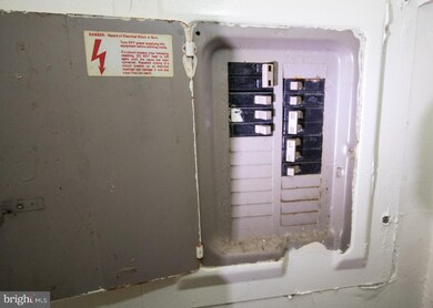 1313 Ensor St, Baltimore, MD 21202 - photo 5