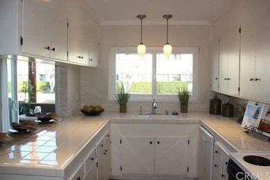Open kitchen with breakfast bar
