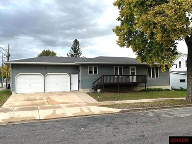 610 610 N 10th St, New Ulm, MN 56073 - photo 2