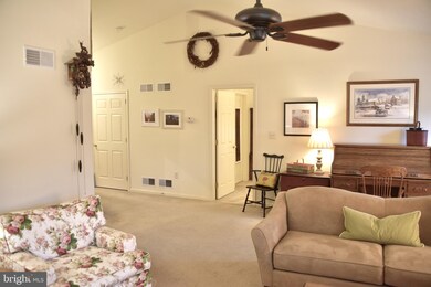 515 S Kinzer Ave, New Holland, PA 17557 - photo 2