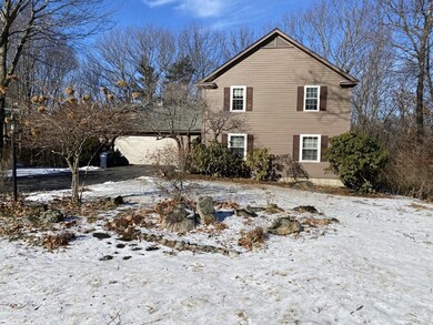 65 Banbury Ln, Holden, MA 01520 - photo 2